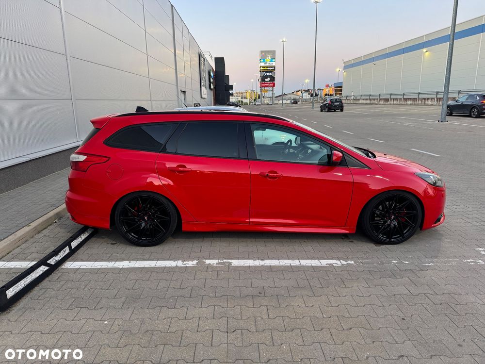 Ford Focus ST - 5