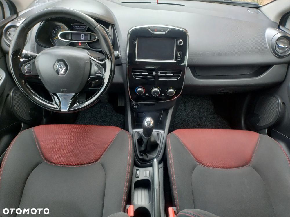 Renault Clio 1.2 16V 75 Life - 23