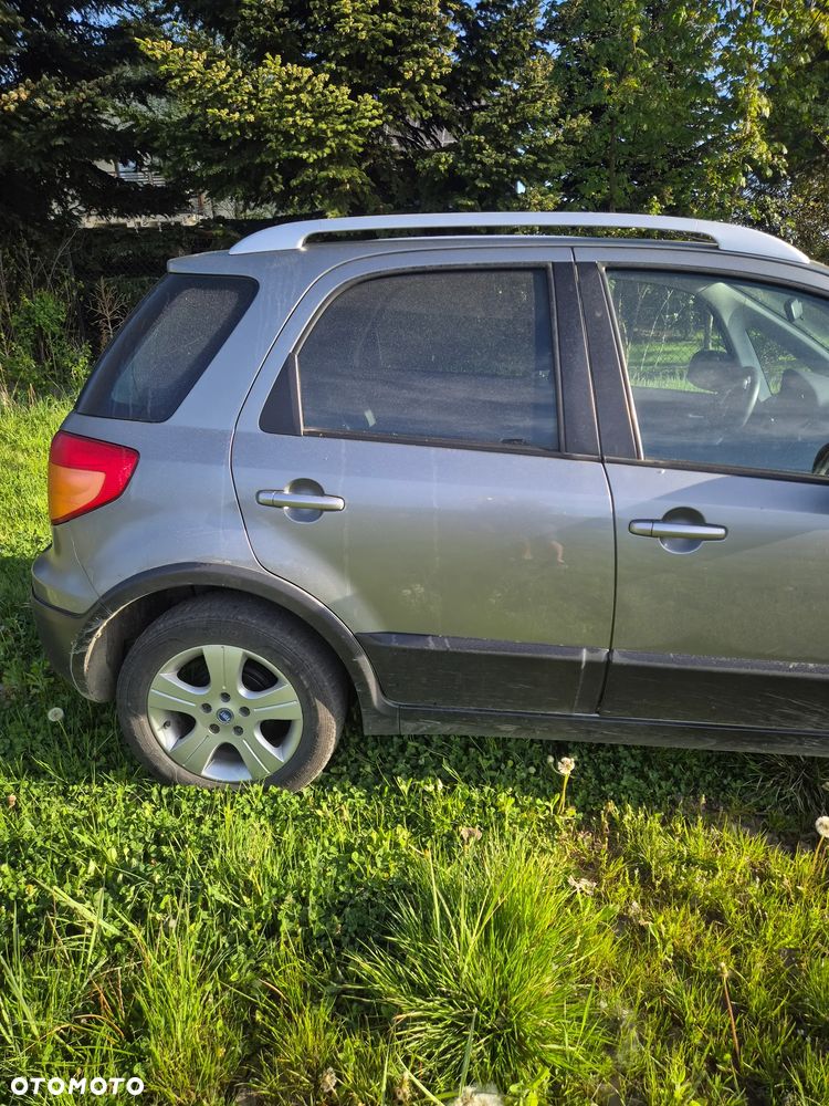 Fiat Sedici 1.6 16V 4x4 Emotion - 4