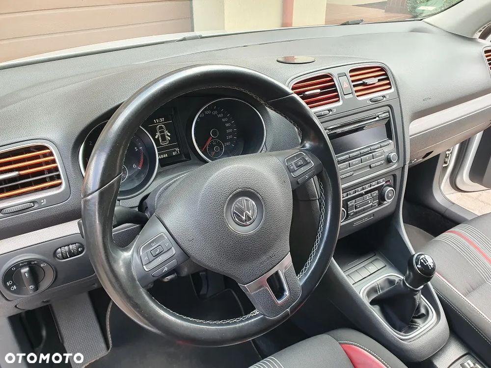 Volkswagen Golf 1.6 TDI DPF MATCH - 16