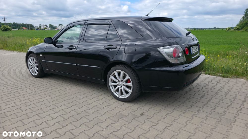Lexus IS 200 SC Classic - 3