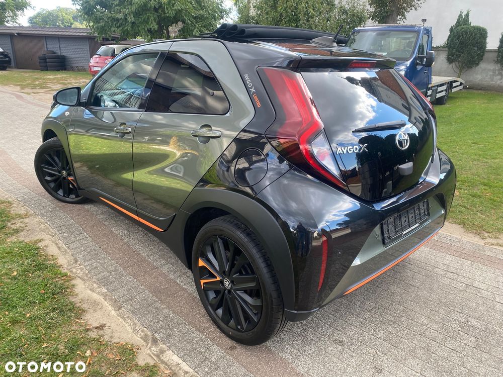 Toyota Aygo X 1.0 VVT-i JBL Edition X-shift - 13