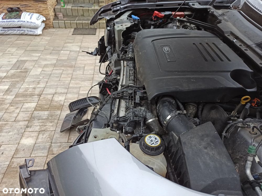 Land Rover Defender 110 P300 X-Dynamic HSE - 10