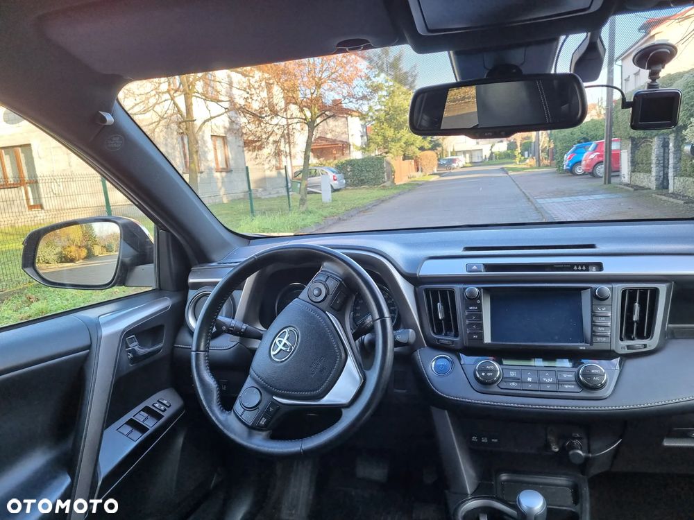 Toyota RAV4 Hybrid Style 4x4 - 5