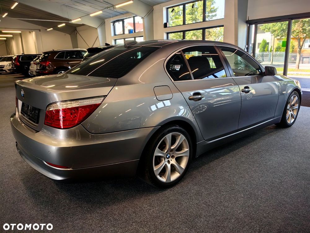 BMW Seria 5 525i Edition Exclusive - 4