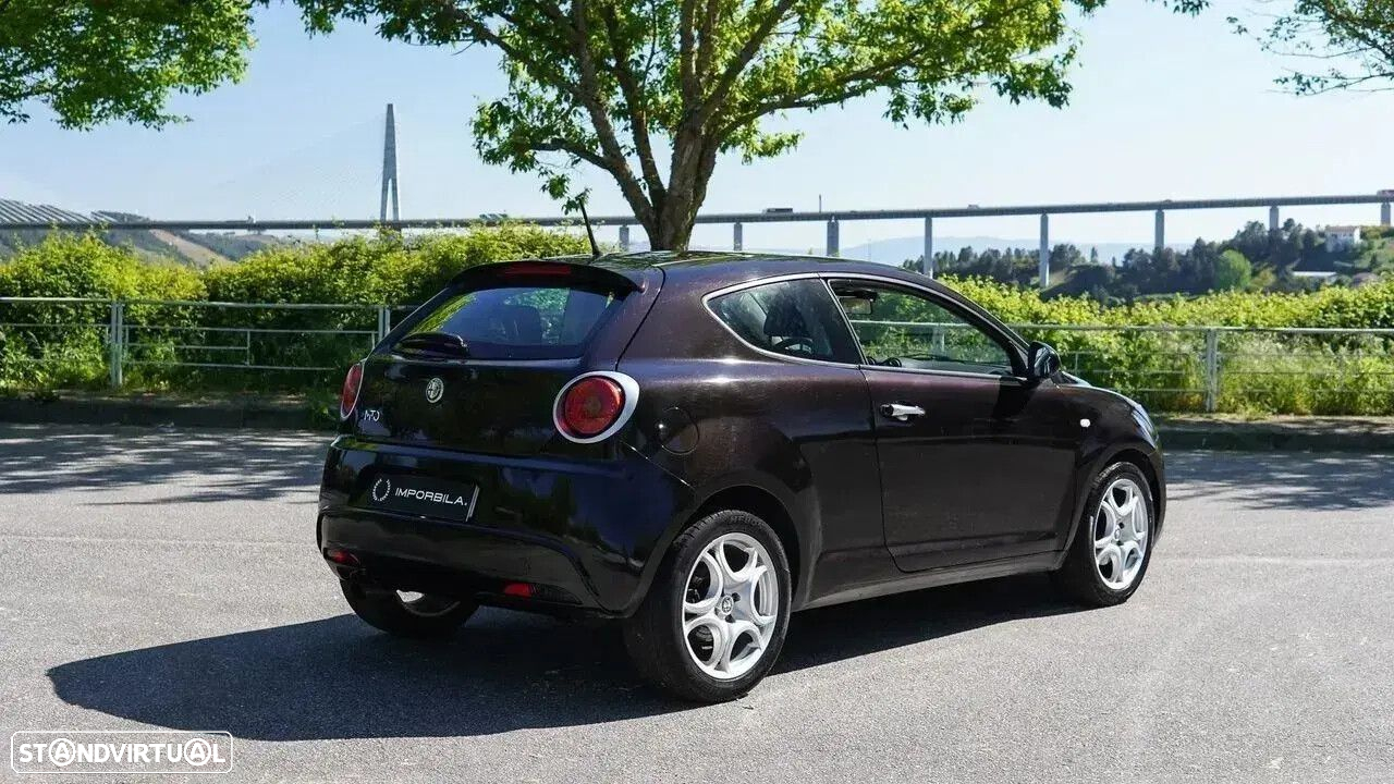 Alfa Romeo MiTo 1.3 JTD Distinctive - 4