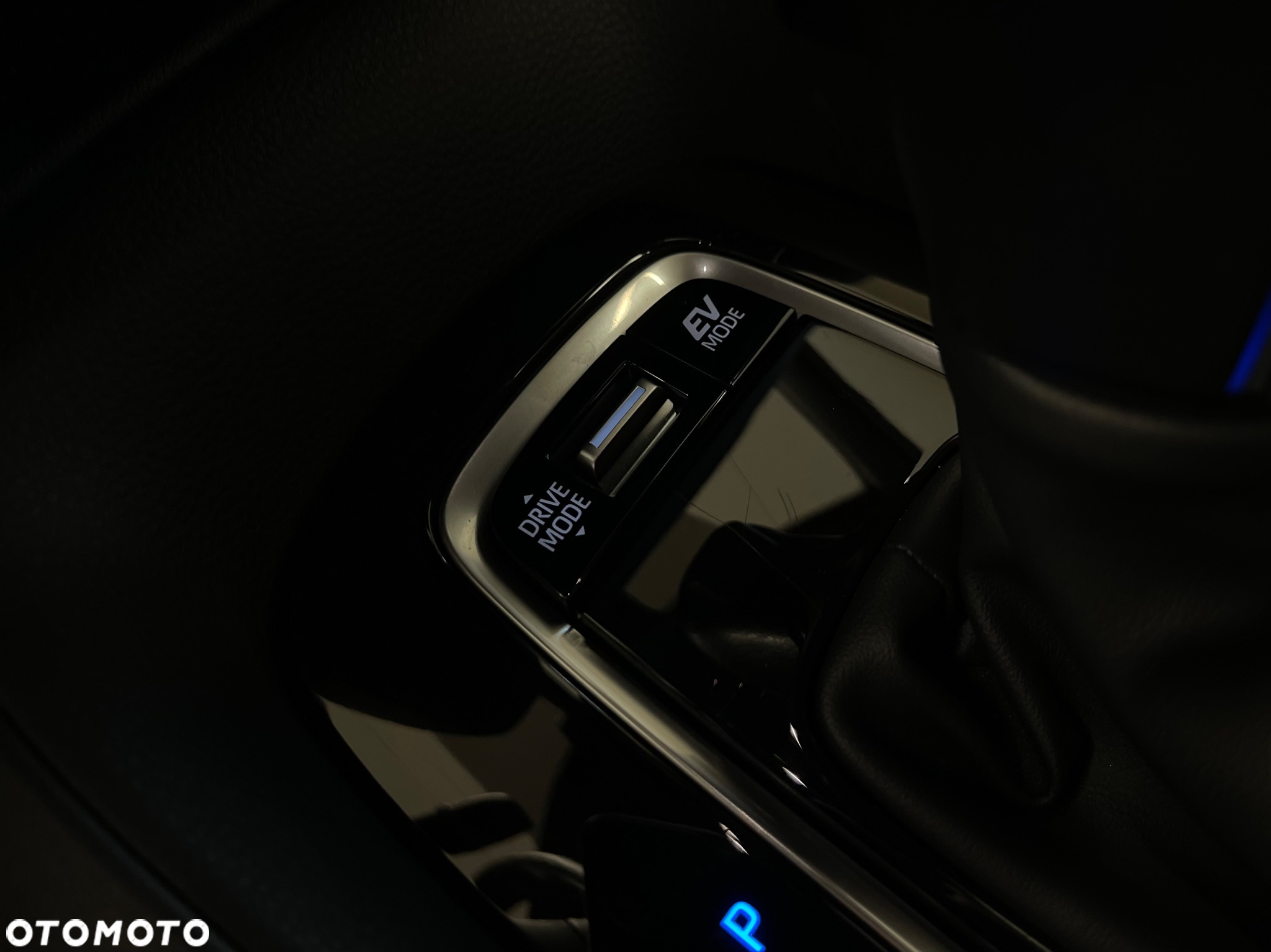Toyota Corolla 1.8 Hybrid Comfort - 26