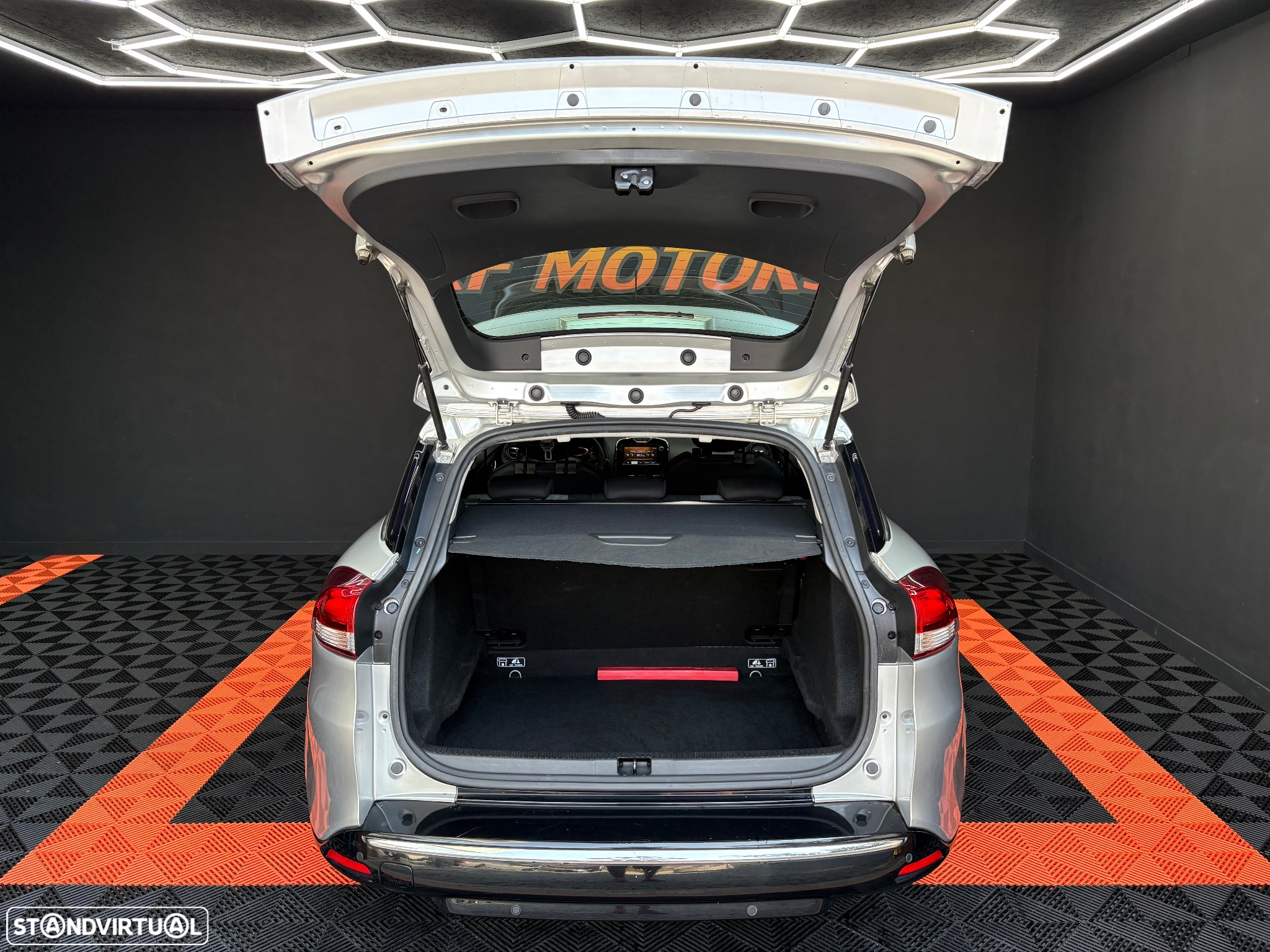 Renault Clio Sport Tourer 0.9 TCE Limited - 27