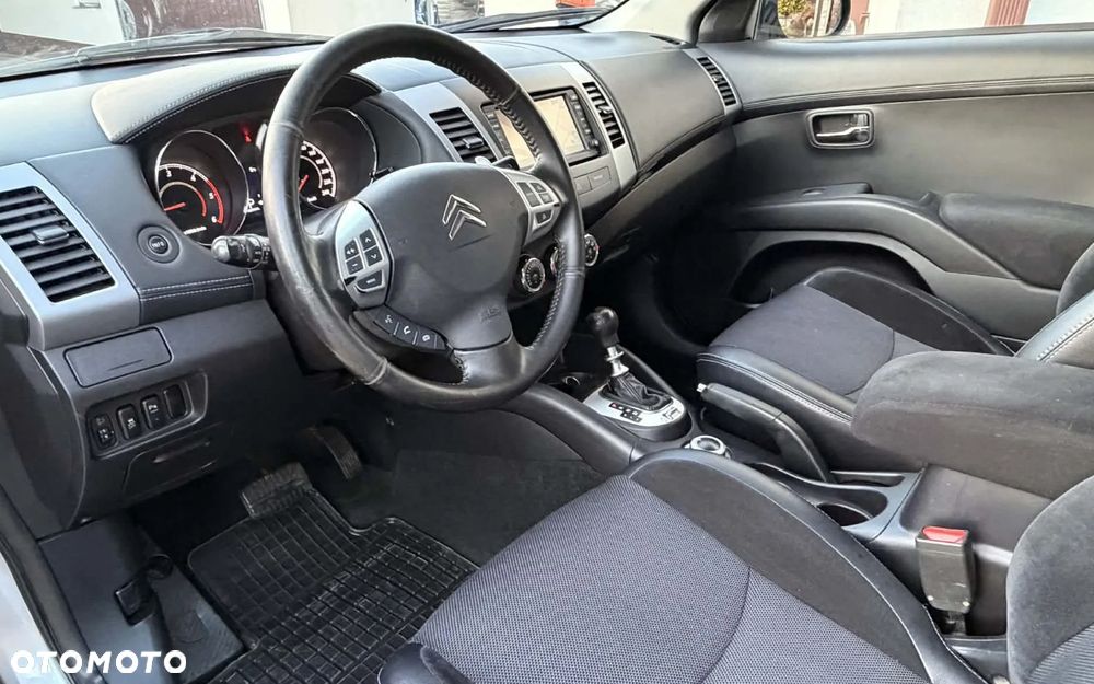 Citroën C-Crosser - 12