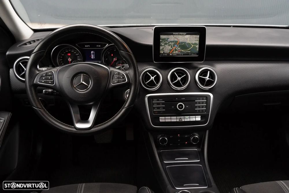 Mercedes-Benz A 180 d Style Plus Aut. - 12