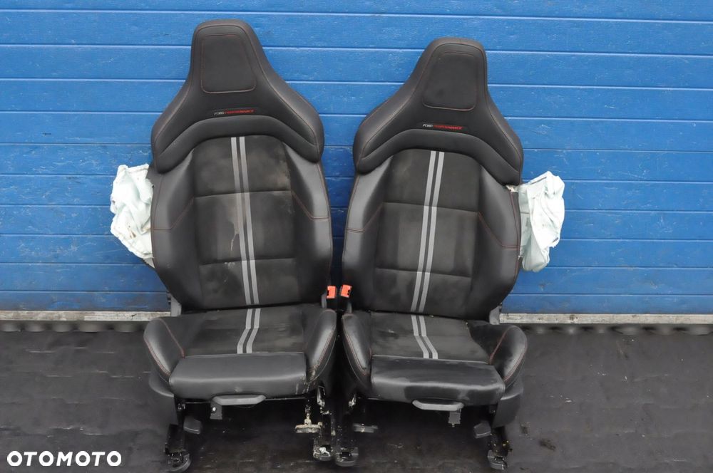 FIESTA MK8 ST PERFORMANCE FOTELE PRZÓD - 1