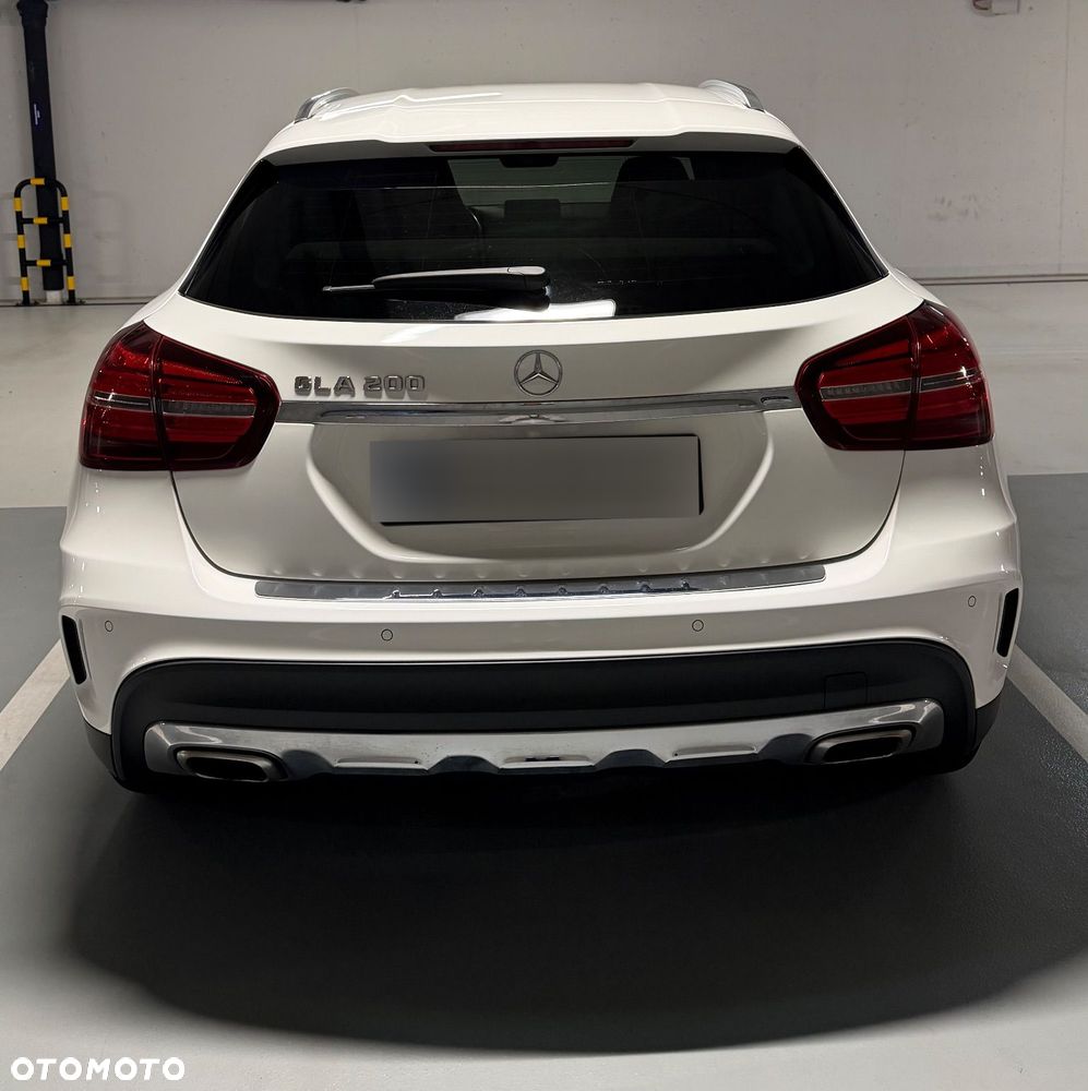 Mercedes-Benz GLA 200 7G-DCT AMG Line - 7