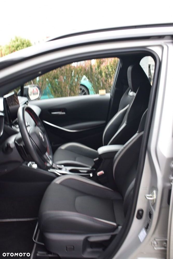 Toyota Corolla 2.0 Hybrid GR Sport Dynamic - 13