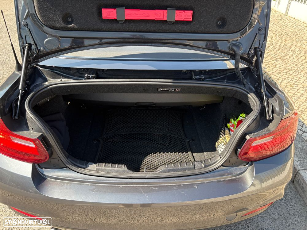 BMW 220 d Cabrio Pack M Auto - 9