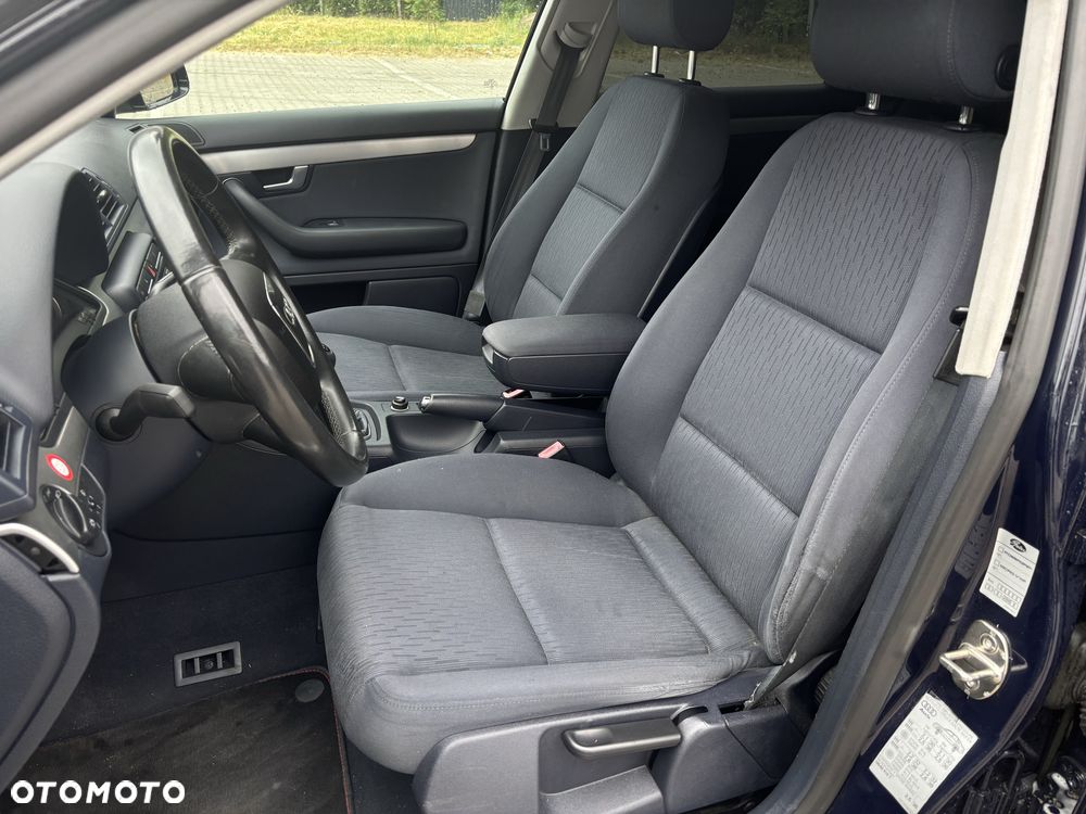 Audi A4 Limousine - 6