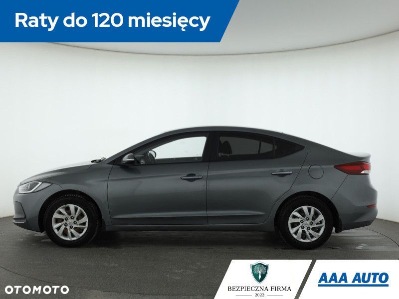 Hyundai Elantra - 4