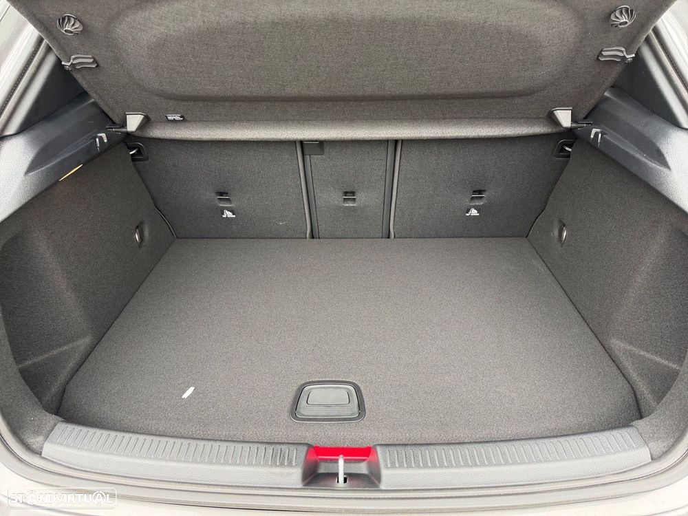 Mercedes-Benz A 250 e - 10