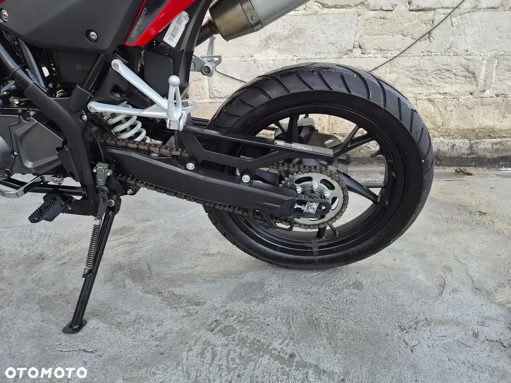 Yamaha WR - 16