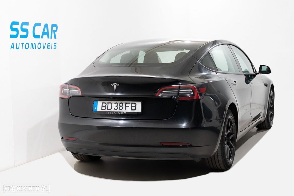 Tesla Model 3 Long Range Tração Traseira - 3
