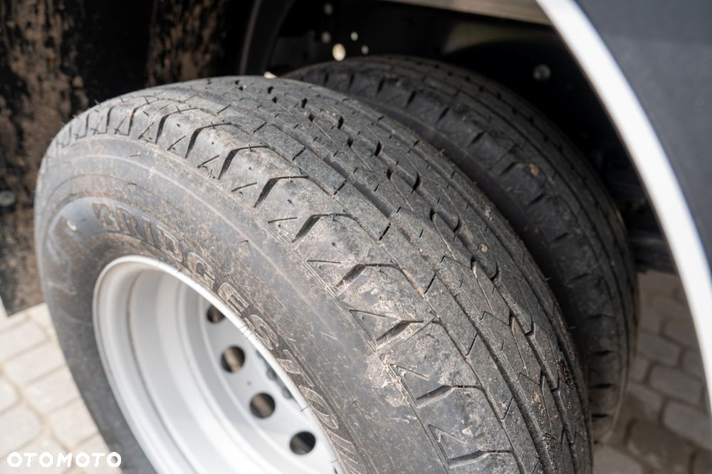 Iveco Daily 70C18 - 11