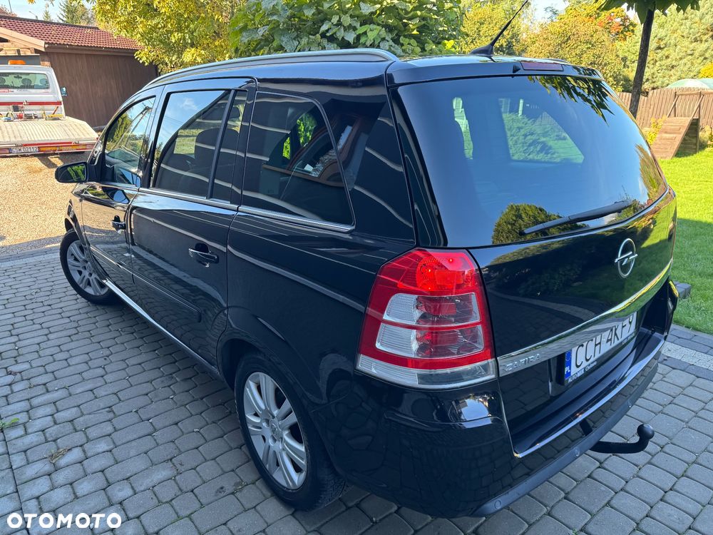 Opel Zafira 1.8 Cosmo - 3
