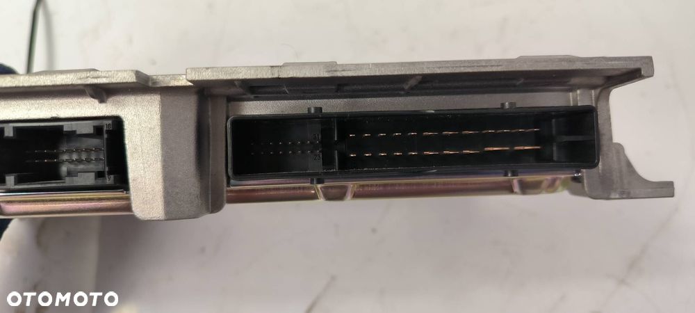 WZMACNIACZ AUDI Q7 II 4M 4M0035223C - 4