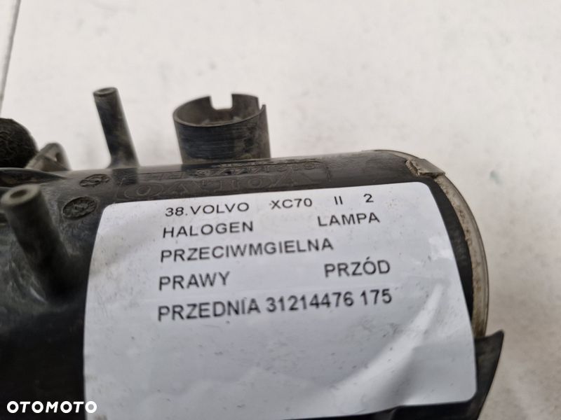 VOLVO XC70 2 II HALOGEN PRAWY PRZÓD LAMPA PRZECIWMGIELNA PRAWA PRZEDNIA 31214476 - 9