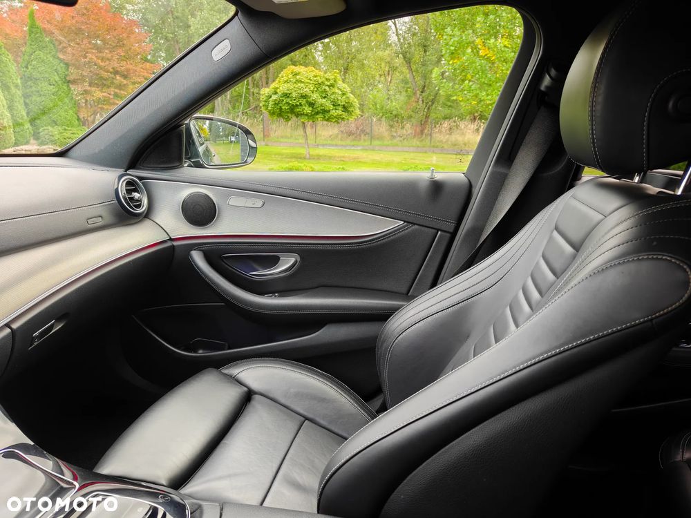 Mercedes-Benz Klasa E 220 d 4Matic 9G-TRONIC AMG Line - 31