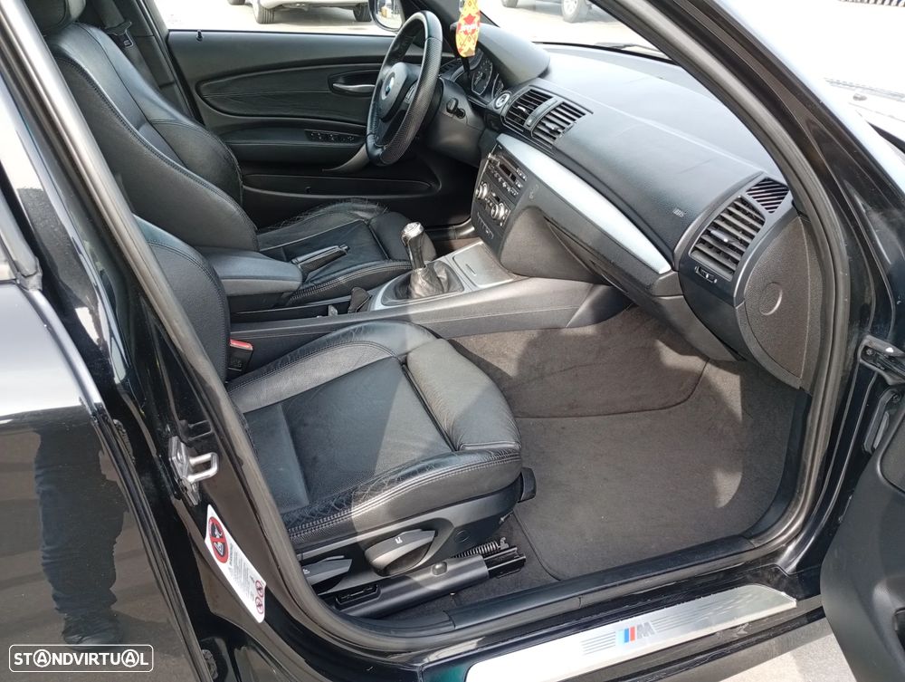 BMW 118 d Pack M - 16