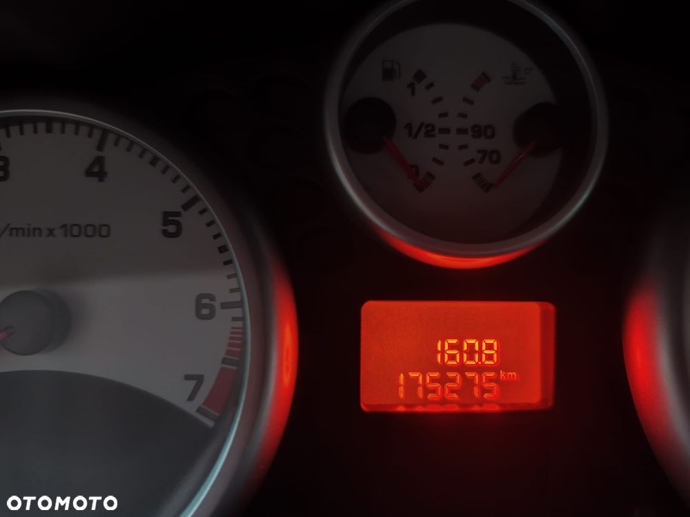 Peugeot 207 75 Urban Move - 19
