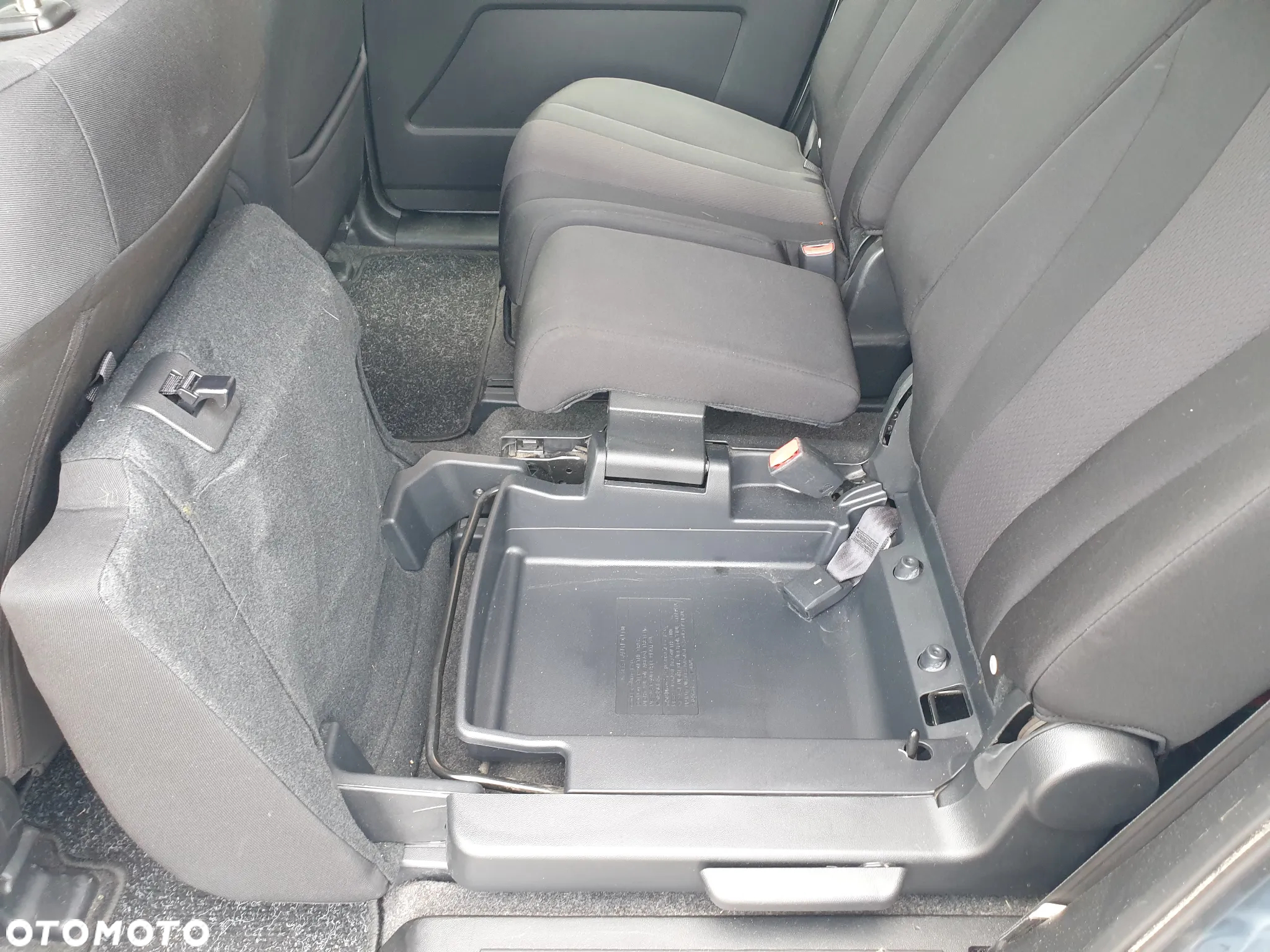 Mazda 5 - 19