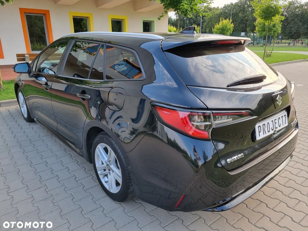 Suzuki Swace 1.8 Hybrid Premium Plus CVT - 6