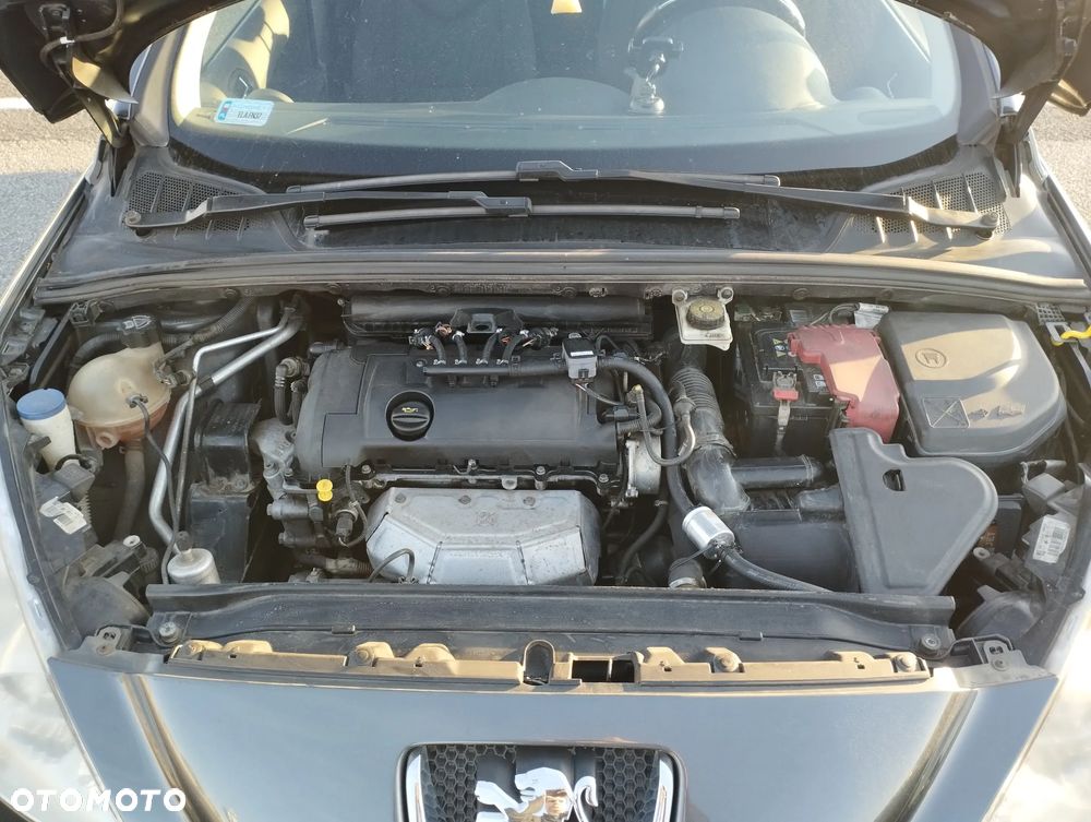 Peugeot 308 1.6 Premium - 17