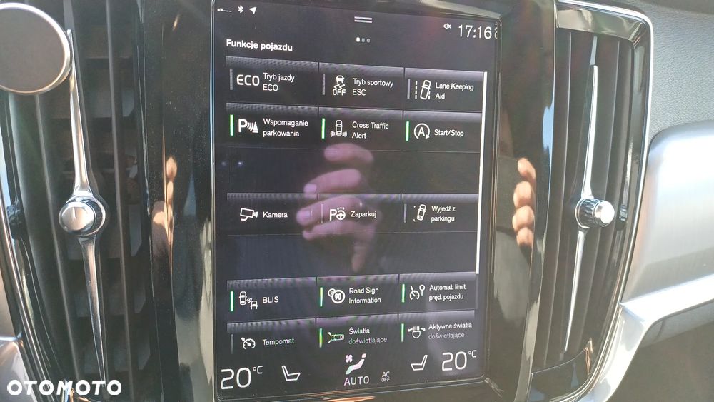 Volvo V90 D4 Geartronic Kinetic - 19