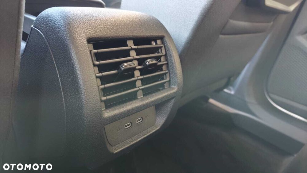 Ford Tourneo Connect - 18