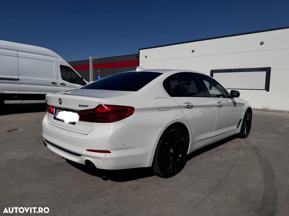 BMW Seria 5 530i xDrive Aut. Sport Line - 4