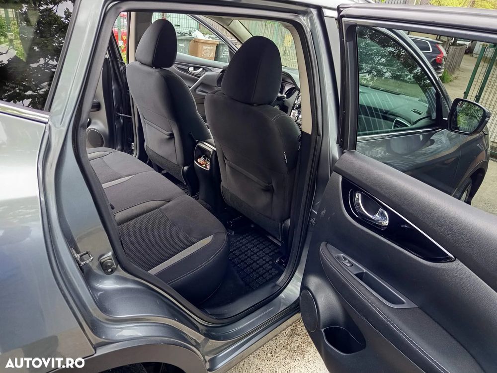 Nissan Qashqai 1.6 DCI Xtronic N-Connecta - 6