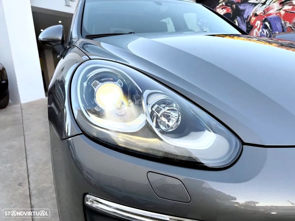 Porsche Cayenne S Hybrid - 41