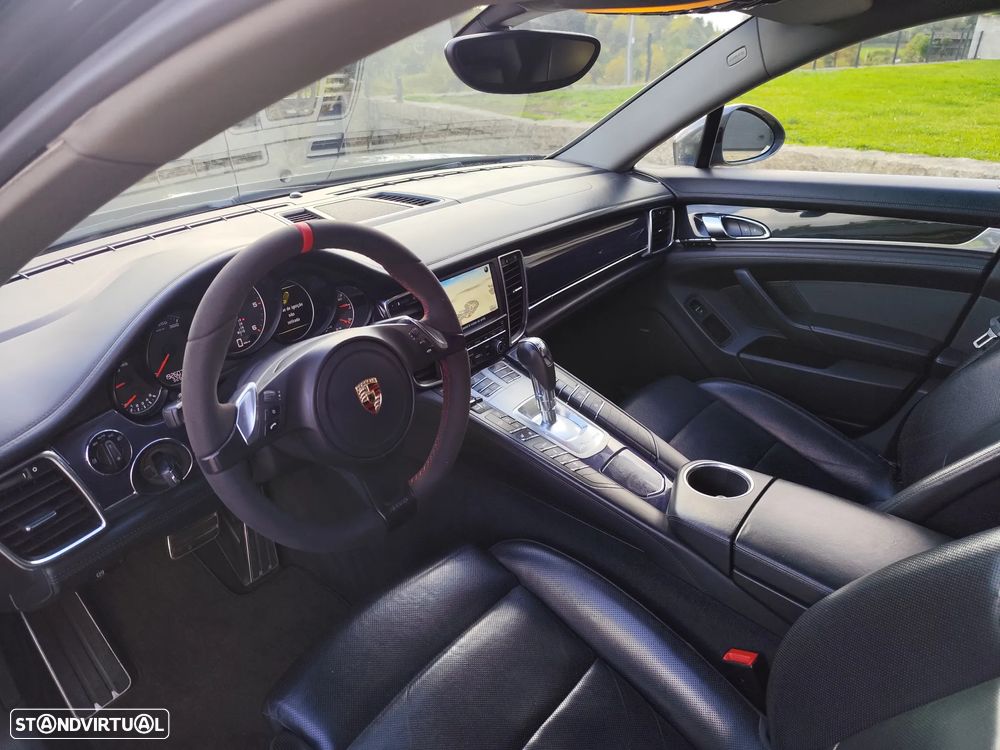 Porsche Panamera Platinum Edition - 6