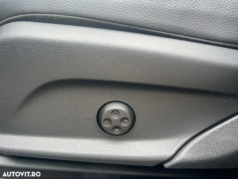 Mercedes-Benz GLC Coupe 300 4MATIC MHEV - 15