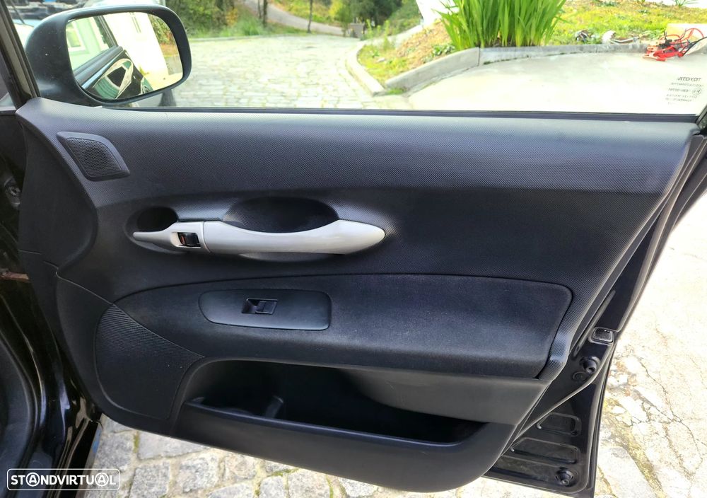 Toyota Auris 1.4 VVT-i Luna - 16