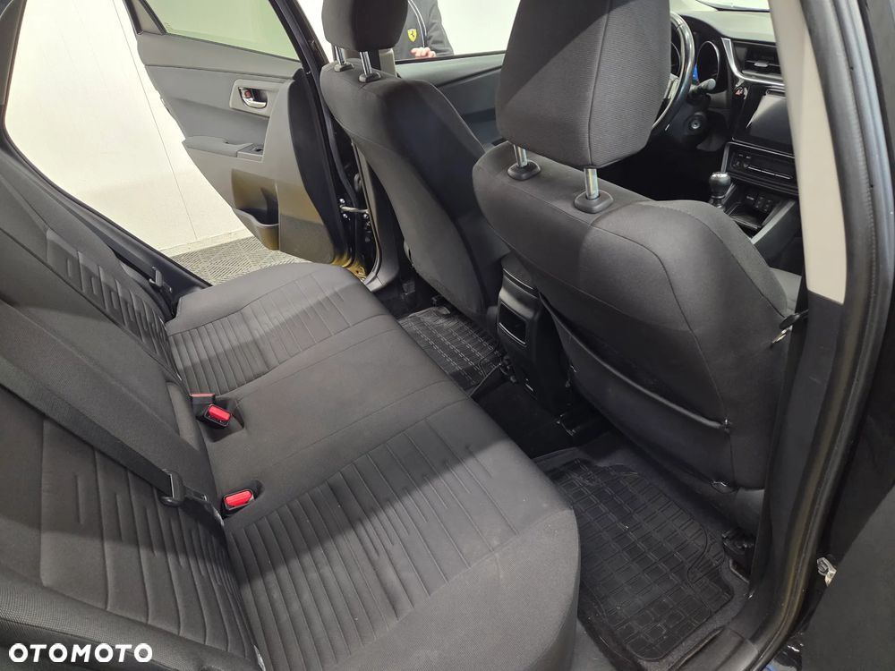 Toyota Auris 1.2 Turbo Edition S+ - 11