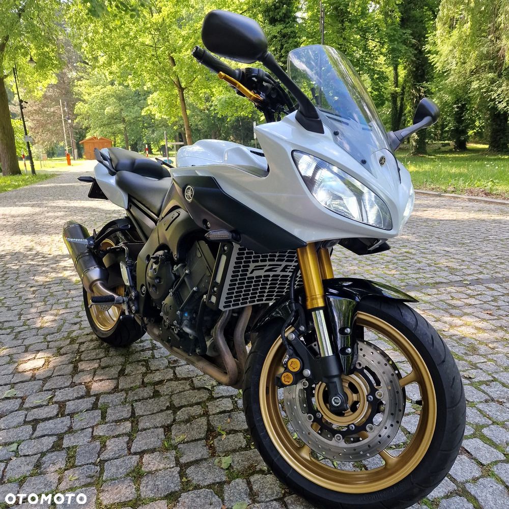 Yamaha FZ8 - 3