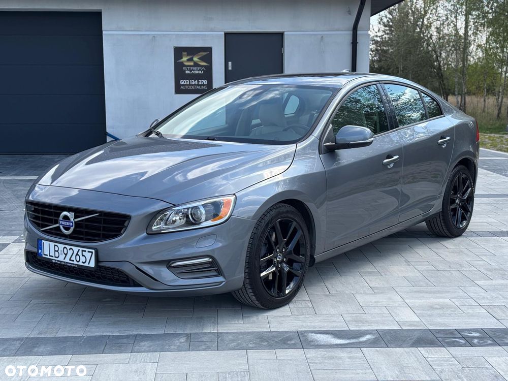 Volvo S60 - 1