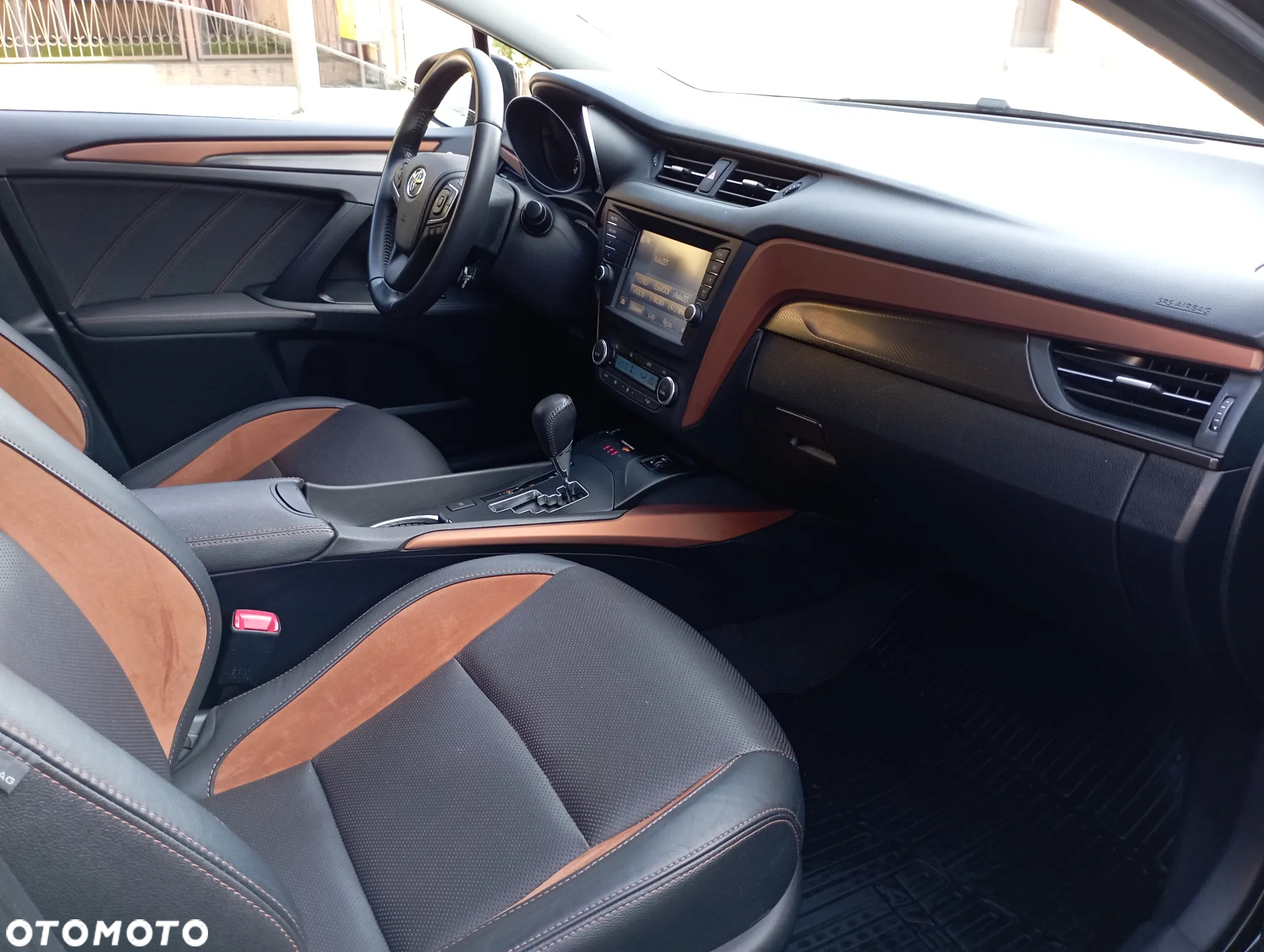 Toyota Avensis 2.0 Prestige MS - 9