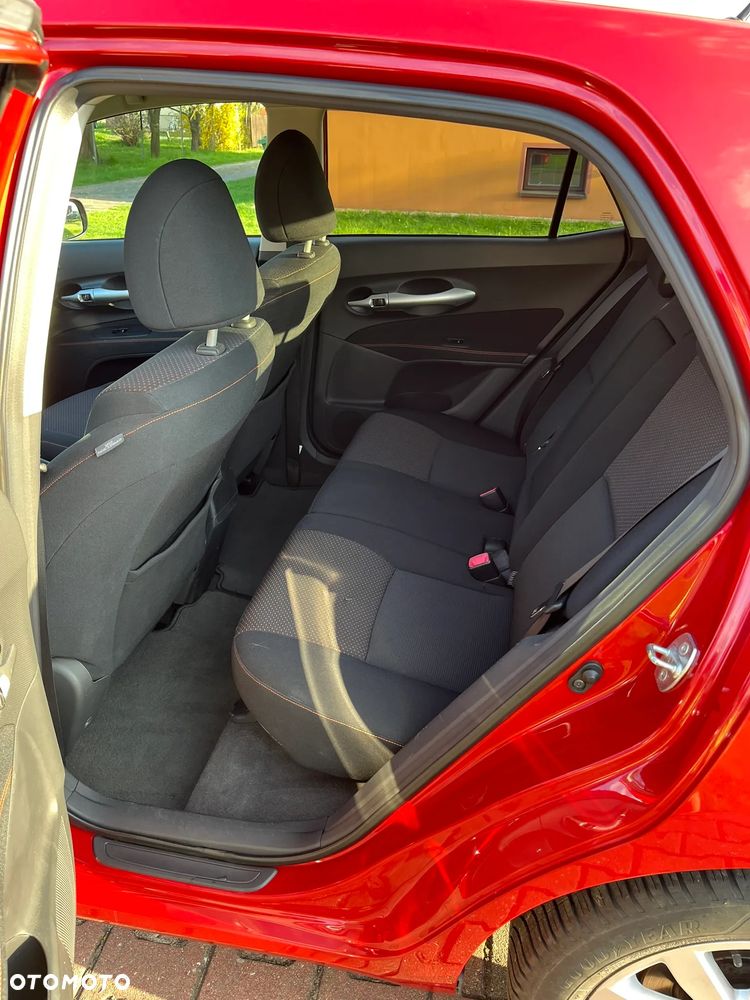 Toyota Auris 1.8 Premium - 11