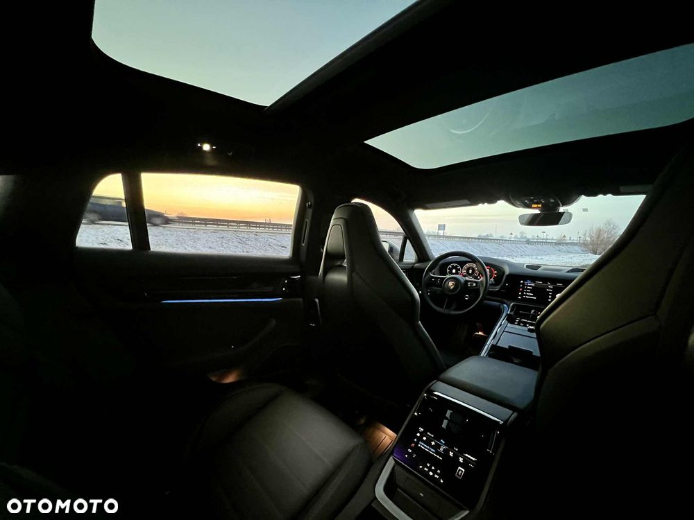 Porsche Panamera 4 - 22