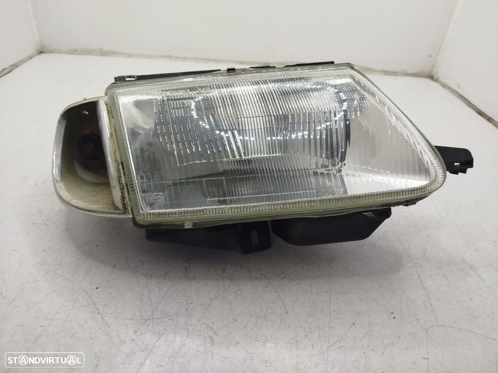 Farol/ Otica Dianteiro Dto Citroën Saxo (S0, S1)