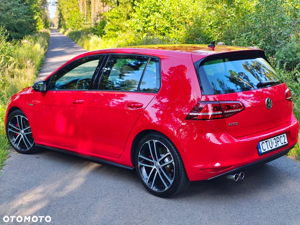 Volkswagen Golf - 12