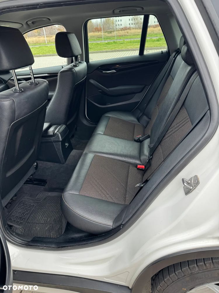 BMW X1 sDrive18d - 14